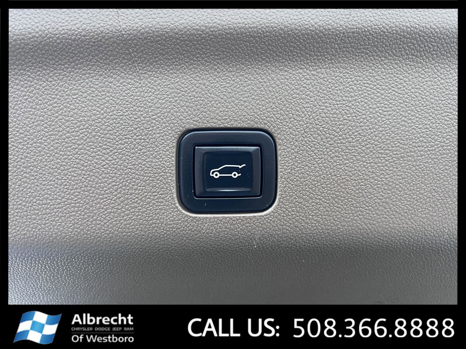 Used 2022 GMC Yukon Denali image 17