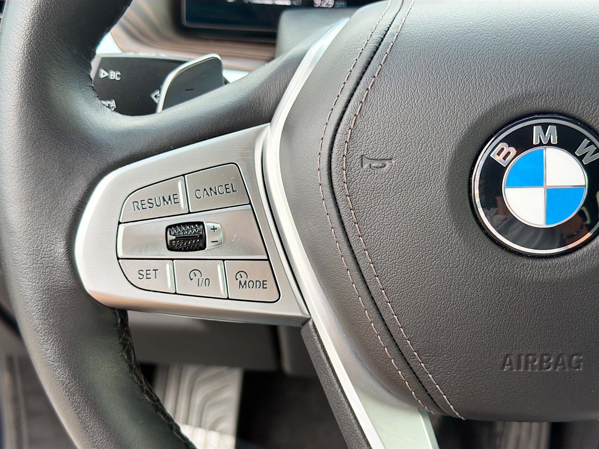 Used 2024 BMW X7 xDrive40i w/ Premium Package AWD/4WD image 40