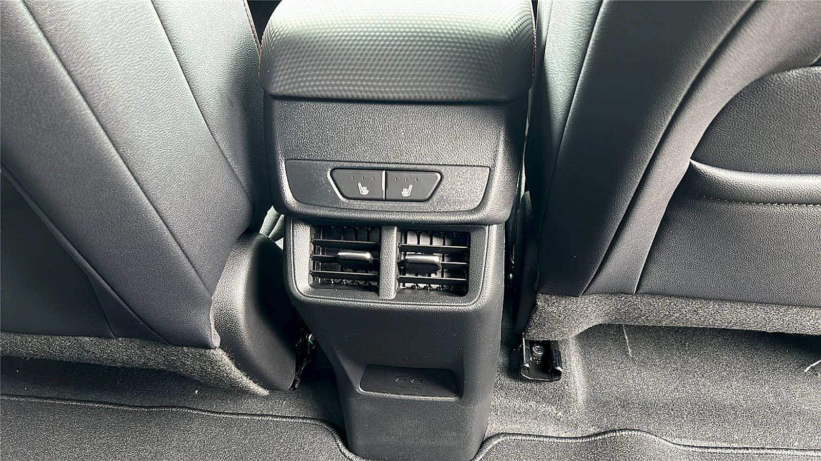 New 2026 Chevrolet Equinox RS w/ Convenience Package III FWD image 21