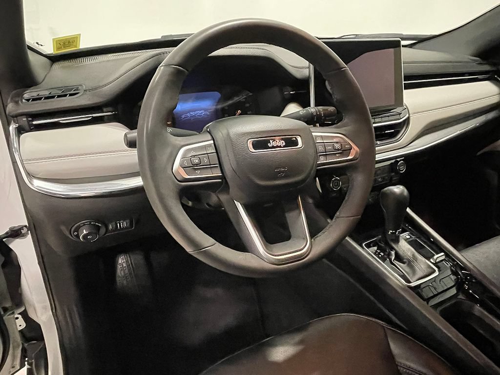 Used 2023 Jeep Compass Limited AWD/4WD image 21