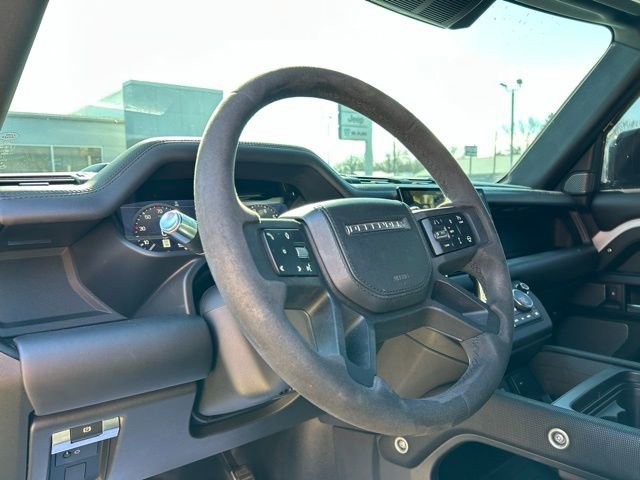 Used 2022 Land Rover Defender 90 V8 image 26