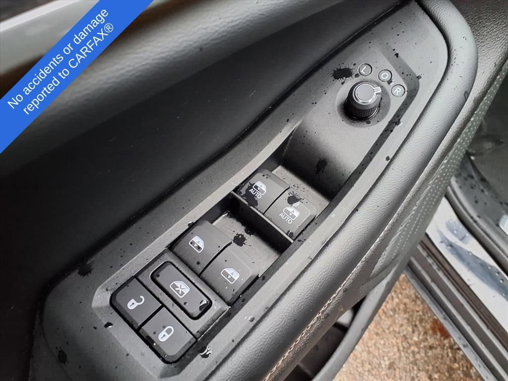 Used 2024 Jeep Grand Cherokee L Laredo w/ Luxury Tech Group I image 16