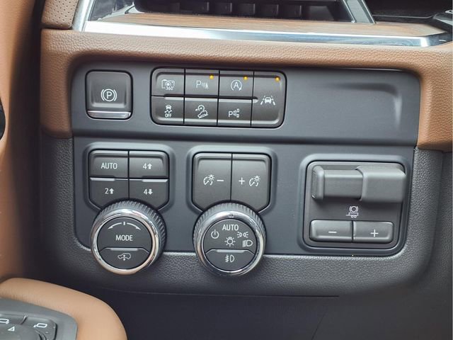 New 2026 Chevrolet Tahoe High Country AWD/4WD image 10