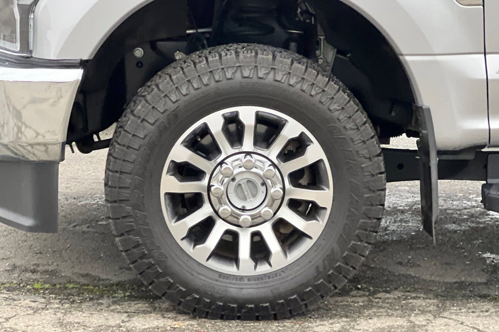 Certified 2020 Ford F350 Lariat image 25