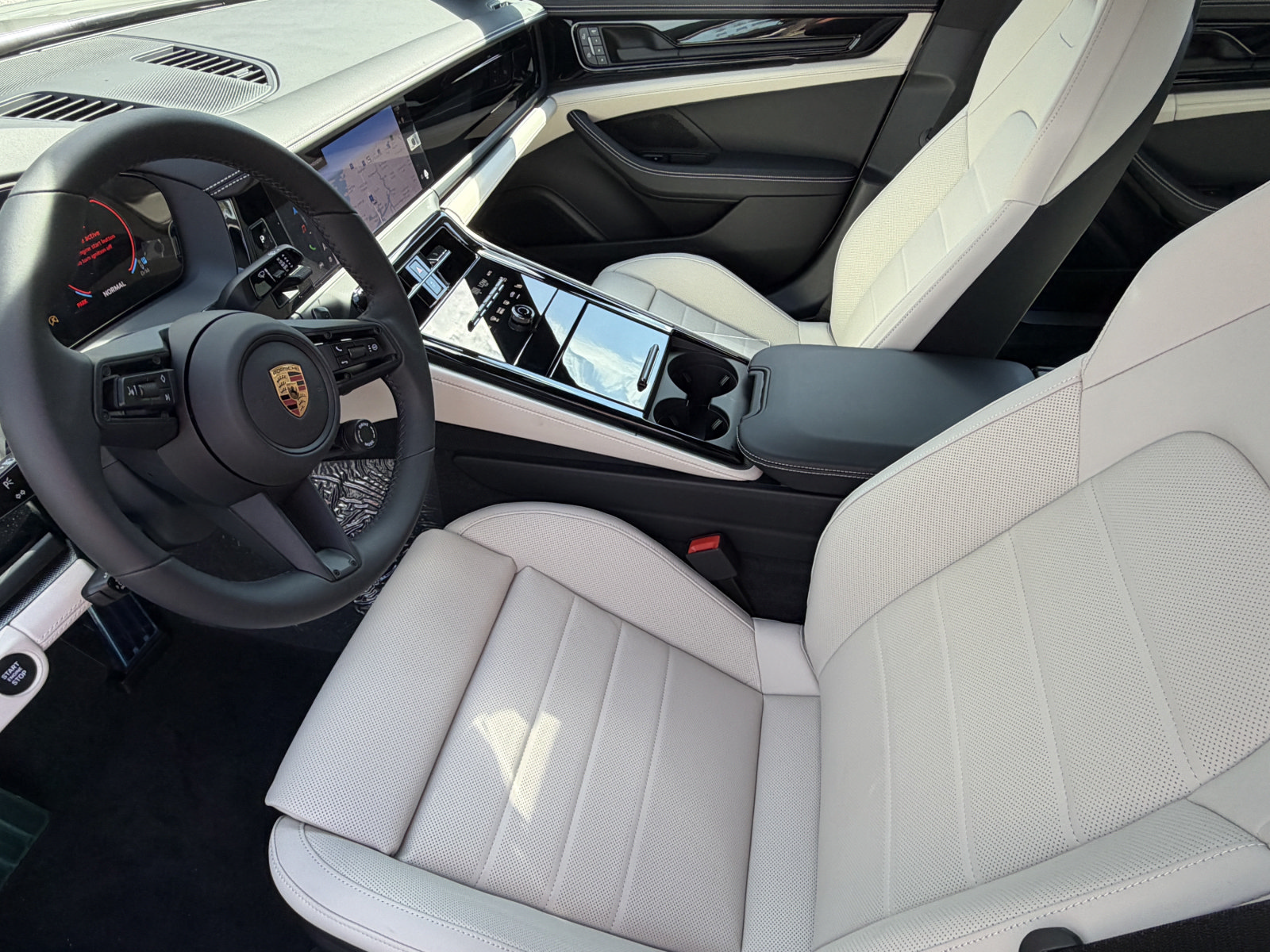 New 2026 Porsche Panamera RWD image 4