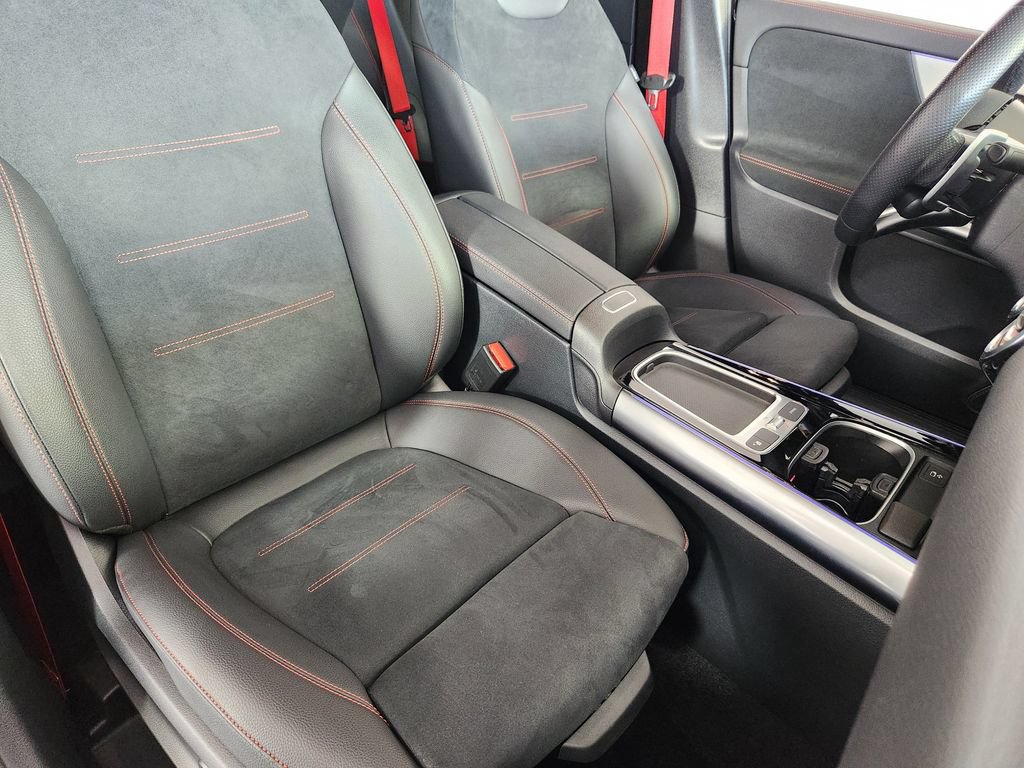 Used 2024 Mercedes-Benz GLA 35 AMG 4MATIC image 11