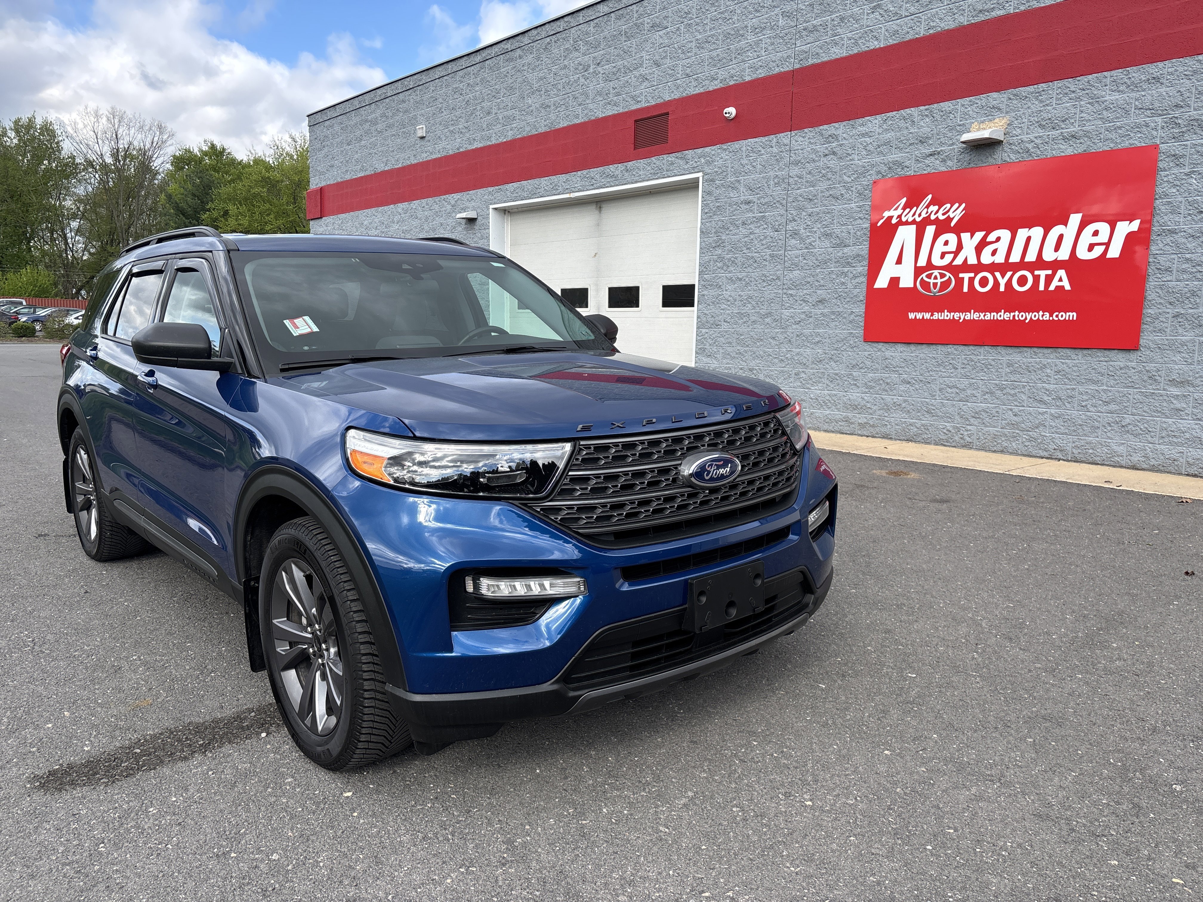 Used 2021 Ford Explorer XLT w/ Equipment Group 202A