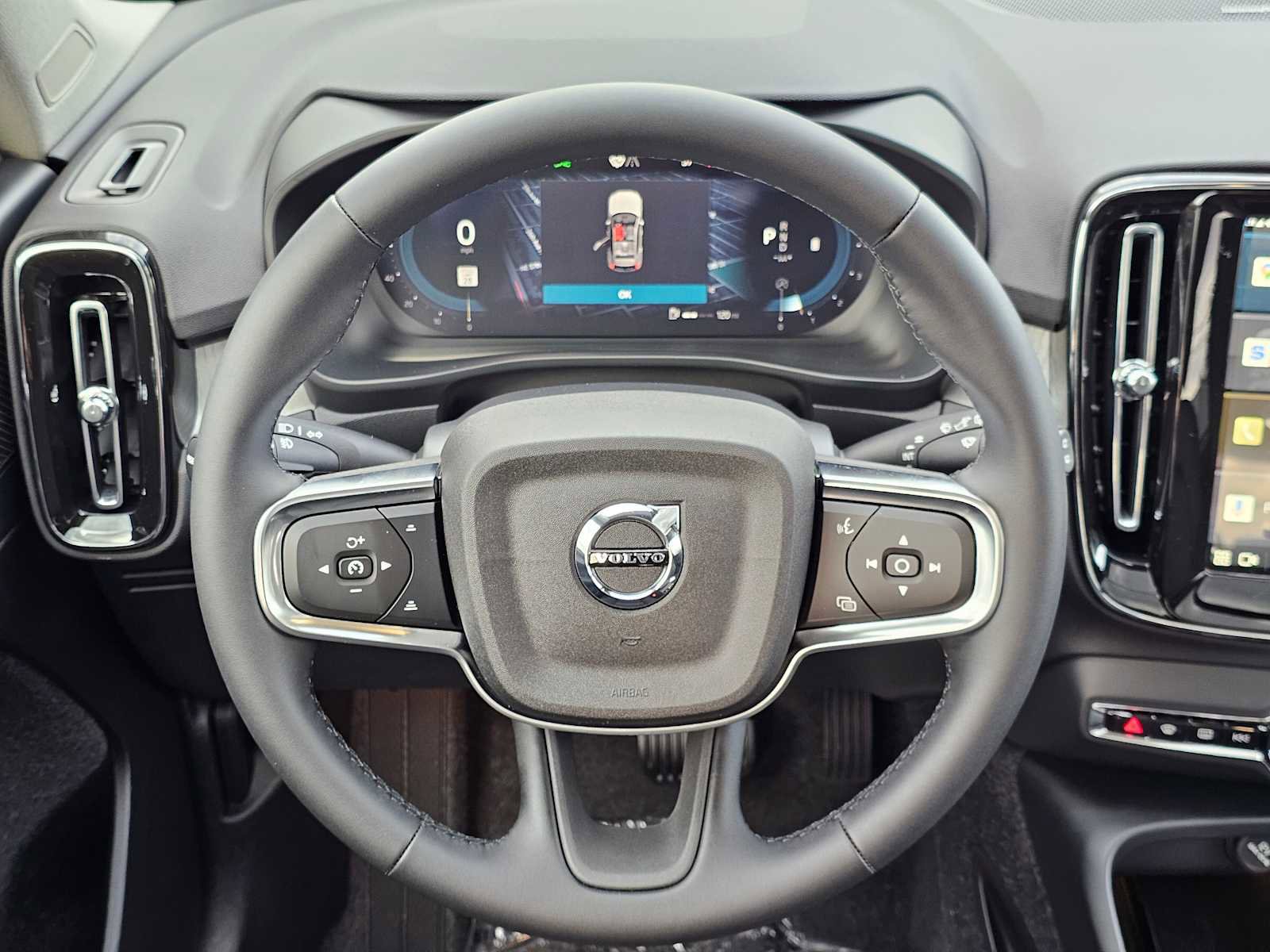 New 2025 Volvo XC40 B5 Ultra w/ Climate Package image 23