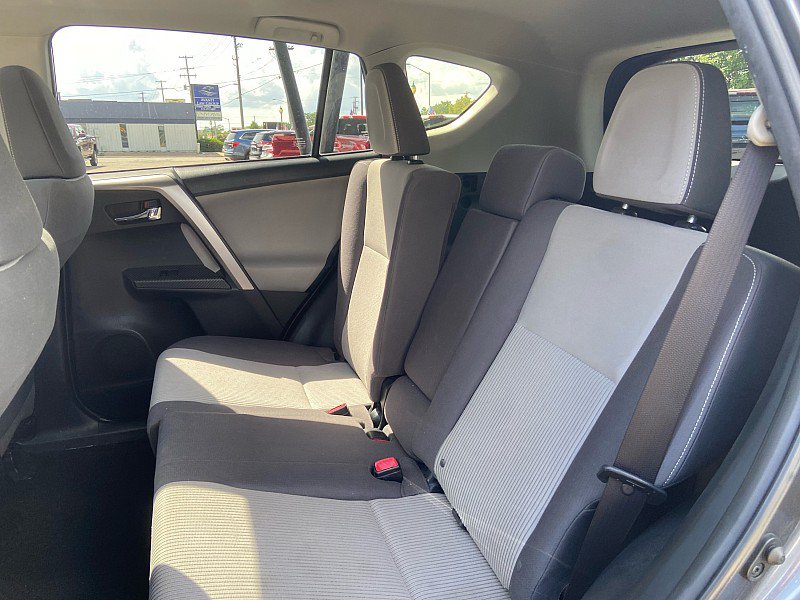 Used 2014 Toyota RAV4 XLE AWD/4WD image 17