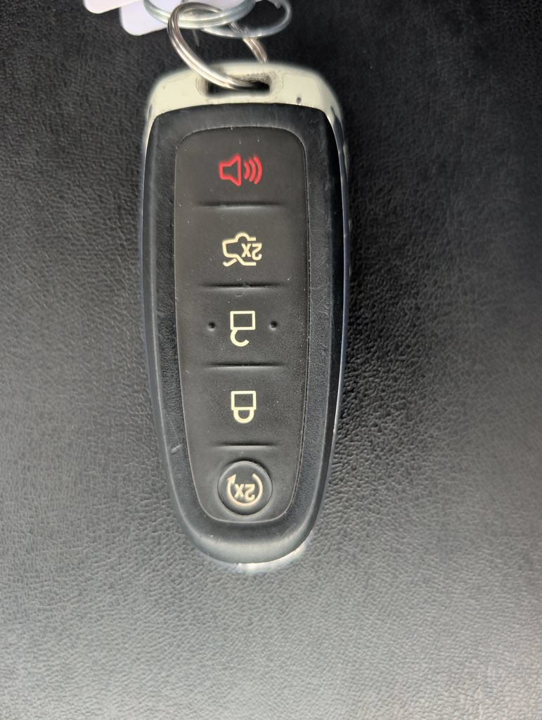 Used 2014 Ford Taurus Limited w/ Equipment Group 301A AWD/4WD image 18