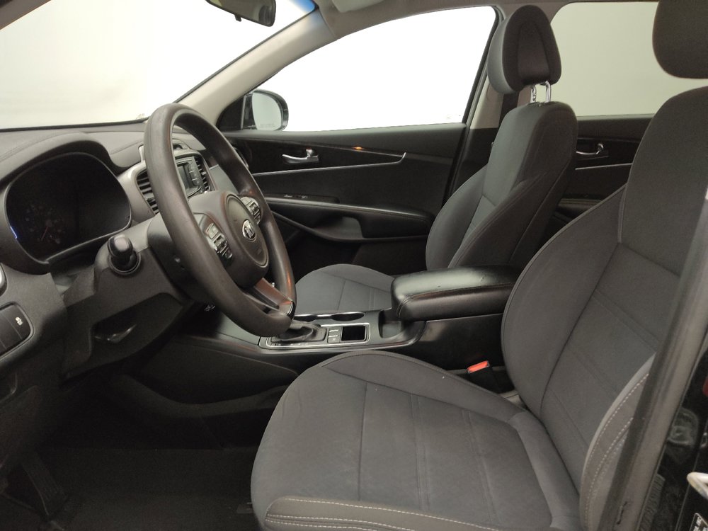 Used 2016 Kia Sorento FWD image 17