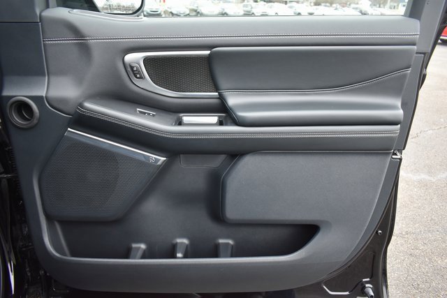 Used 2025 Ford Expedition Platinum w/ Stealth Performance Package image 56