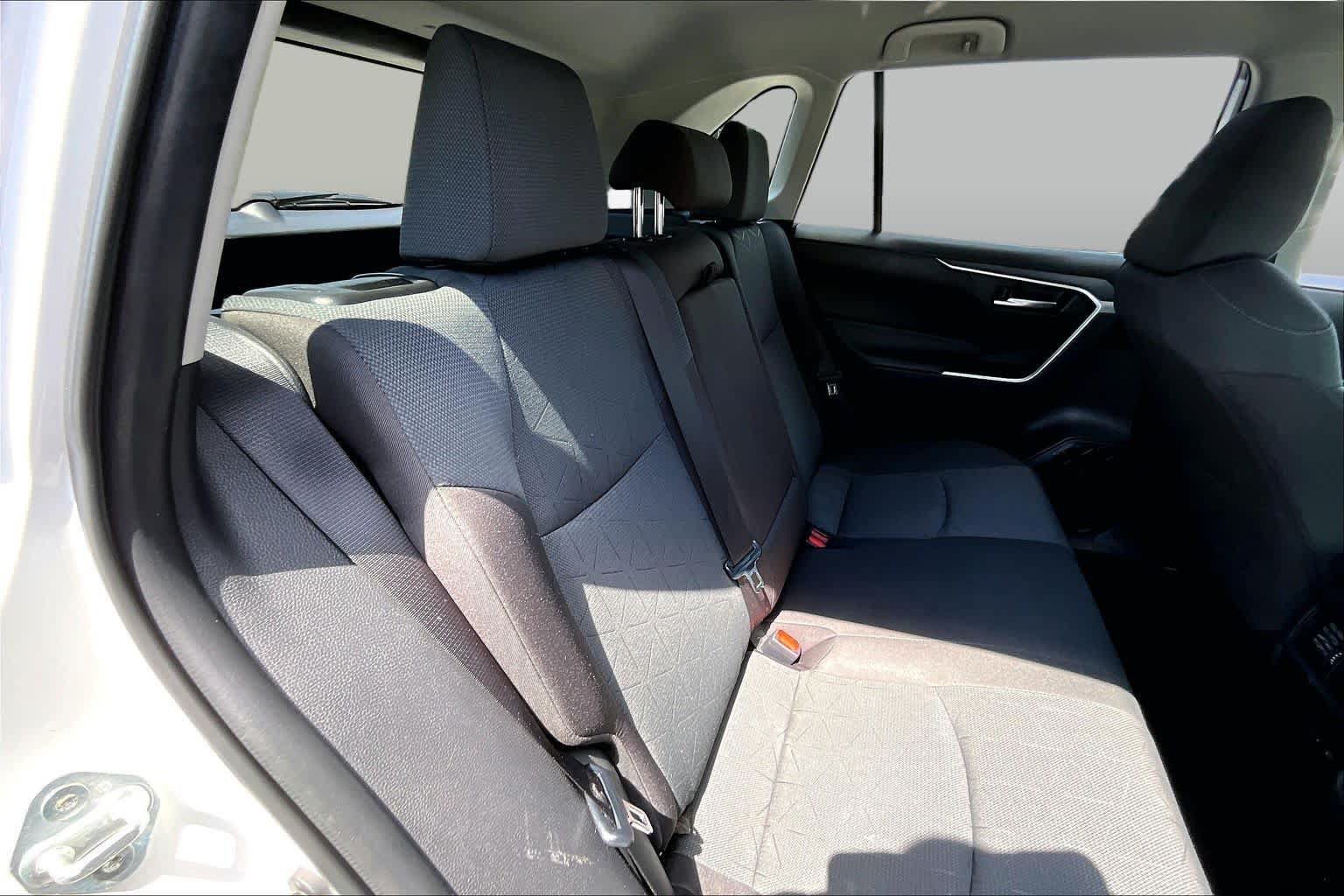 Used 2025 Toyota RAV4 XLE AWD/4WD image 20