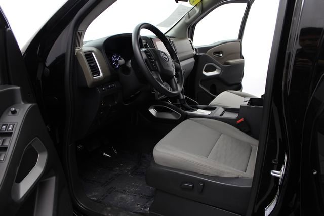 Used 2022 Nissan Frontier SV w/ Technology Package AWD/4WD image 17