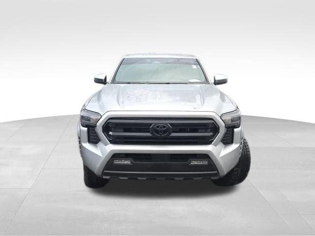 Used 2024 Toyota Tacoma SR5 image 3