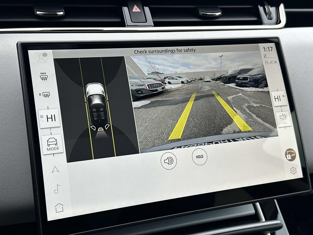 Used 2025 Land Rover Range Rover Evoque S image 12