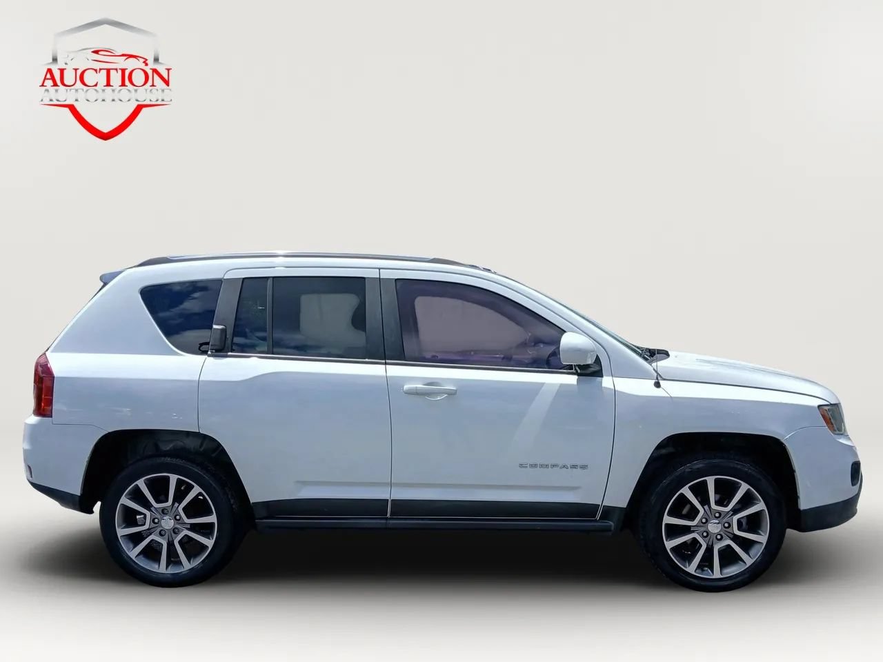 Used 2015 Jeep Compass Limited FWD image 4