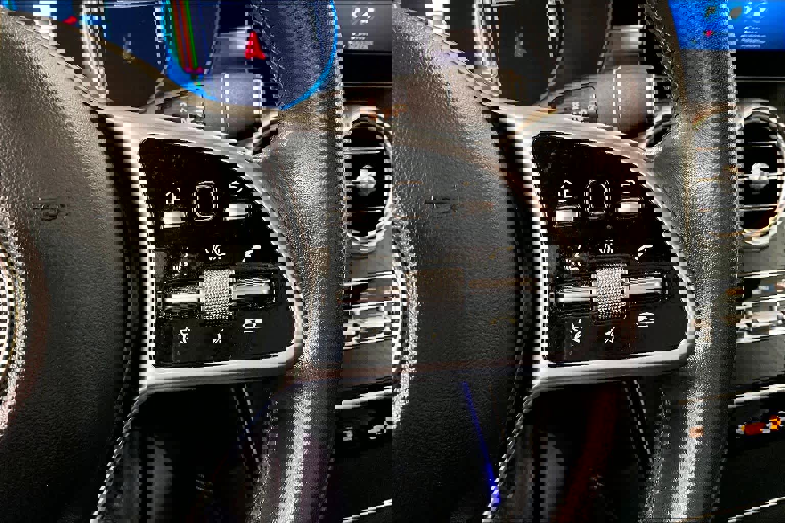 Used 2021 Mercedes-Benz GLC 300 GLC 300 image 25