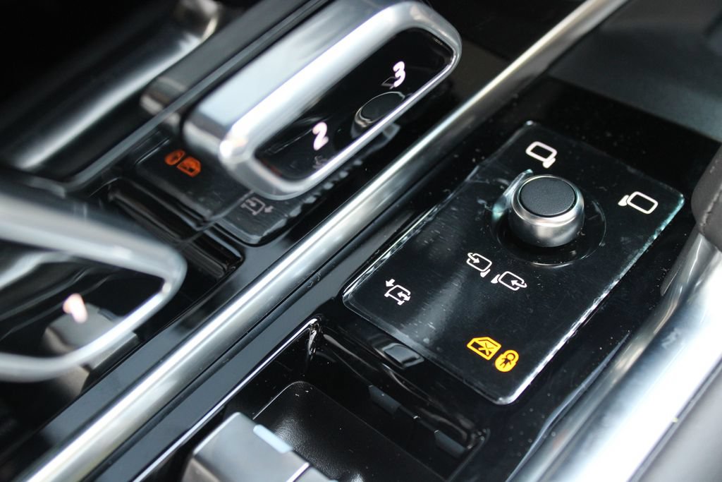 New 2026 Land Rover Range Rover SE AWD/4WD image 23