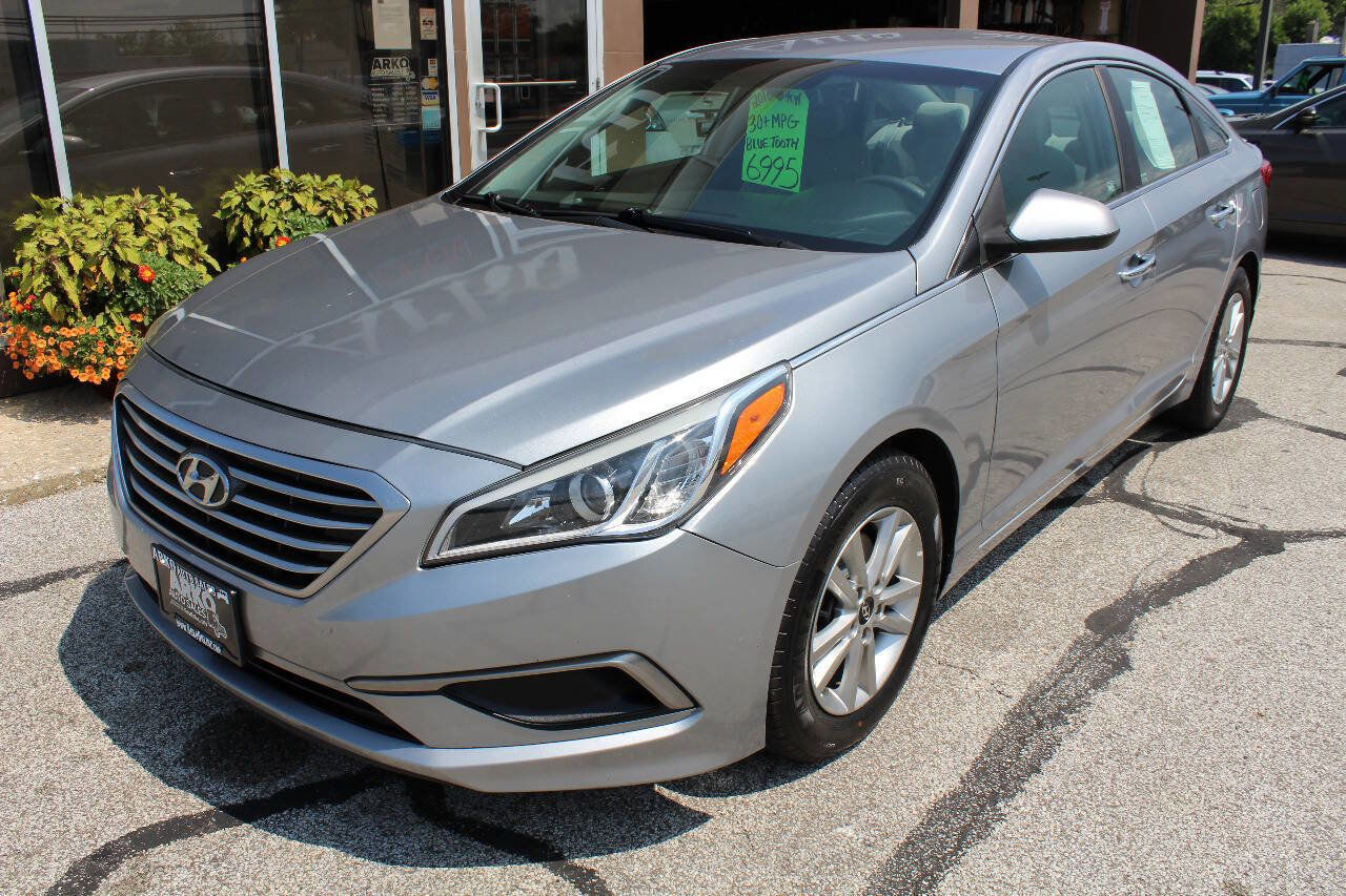 Used 2016 Hyundai Sonata SE w/ Cargo Package image 1
