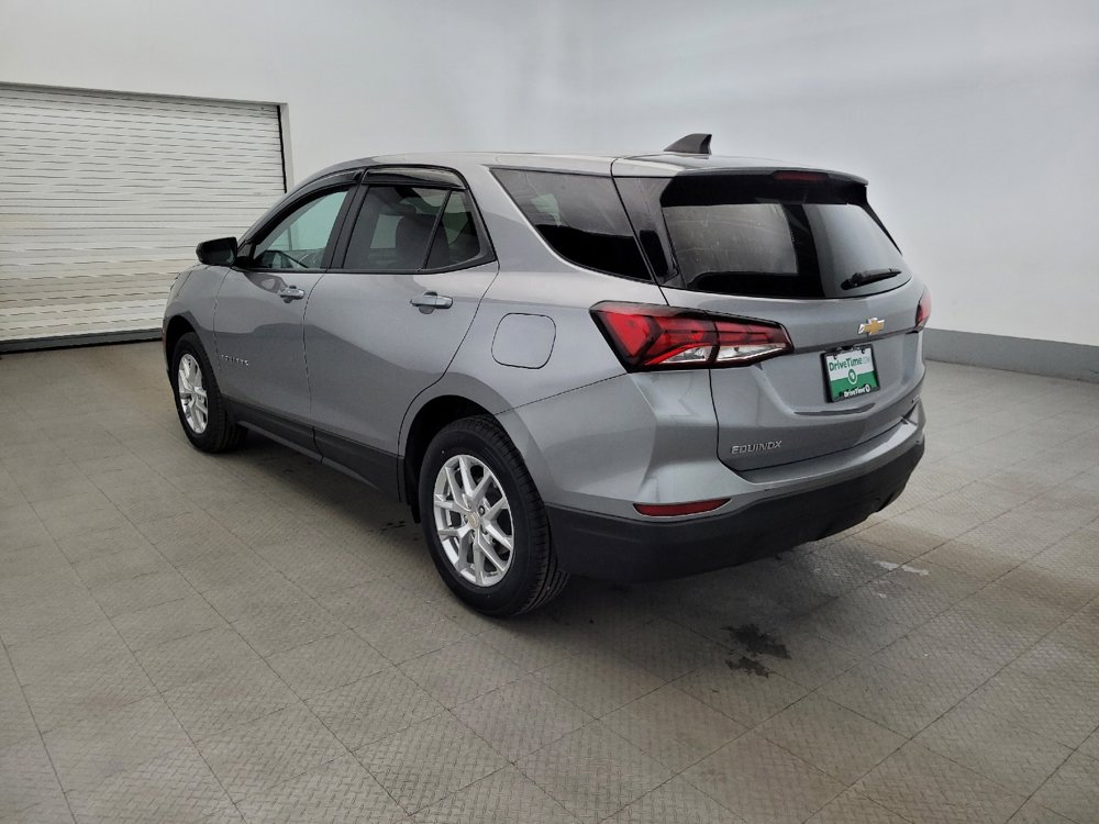 Used 2024 Chevrolet Equinox LS w/ LS Convenience Package image 5