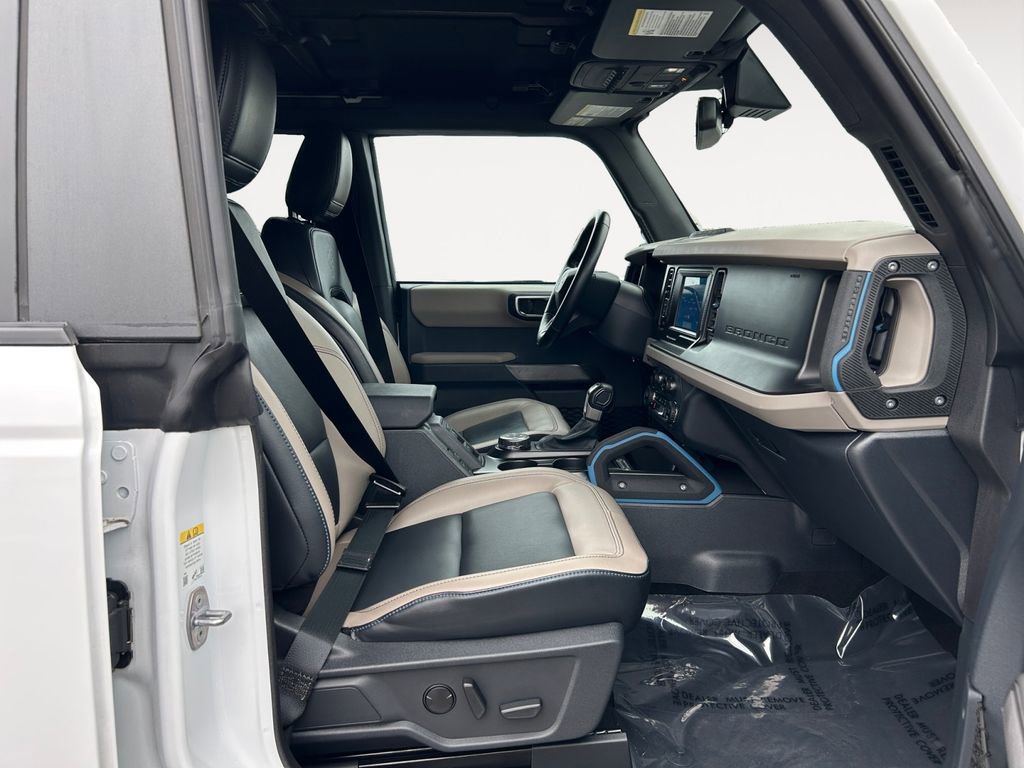 Used 2023 Ford Bronco Wildtrak image 10
