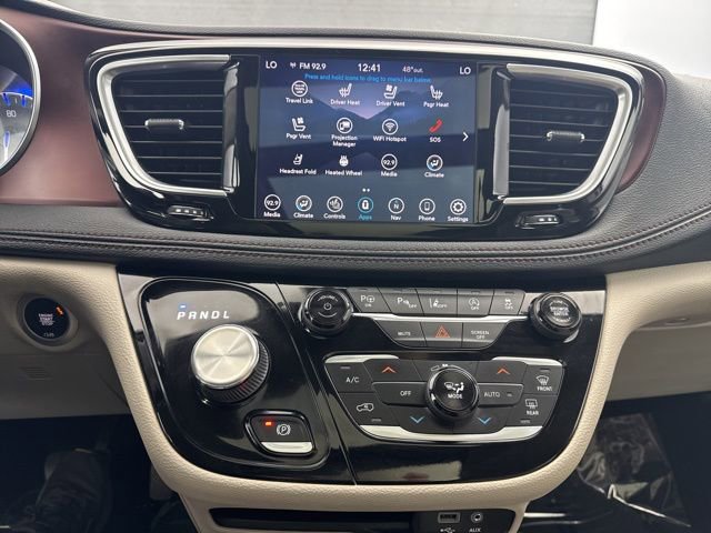 Used 2020 Chrysler Pacifica Limited w/ Advanced Safetytec Group image 20