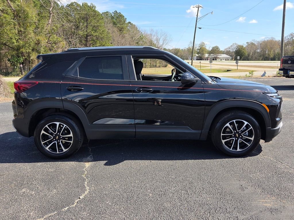 Used 2026 Chevrolet TrailBlazer LT w/ Driver Confidence Package image 13