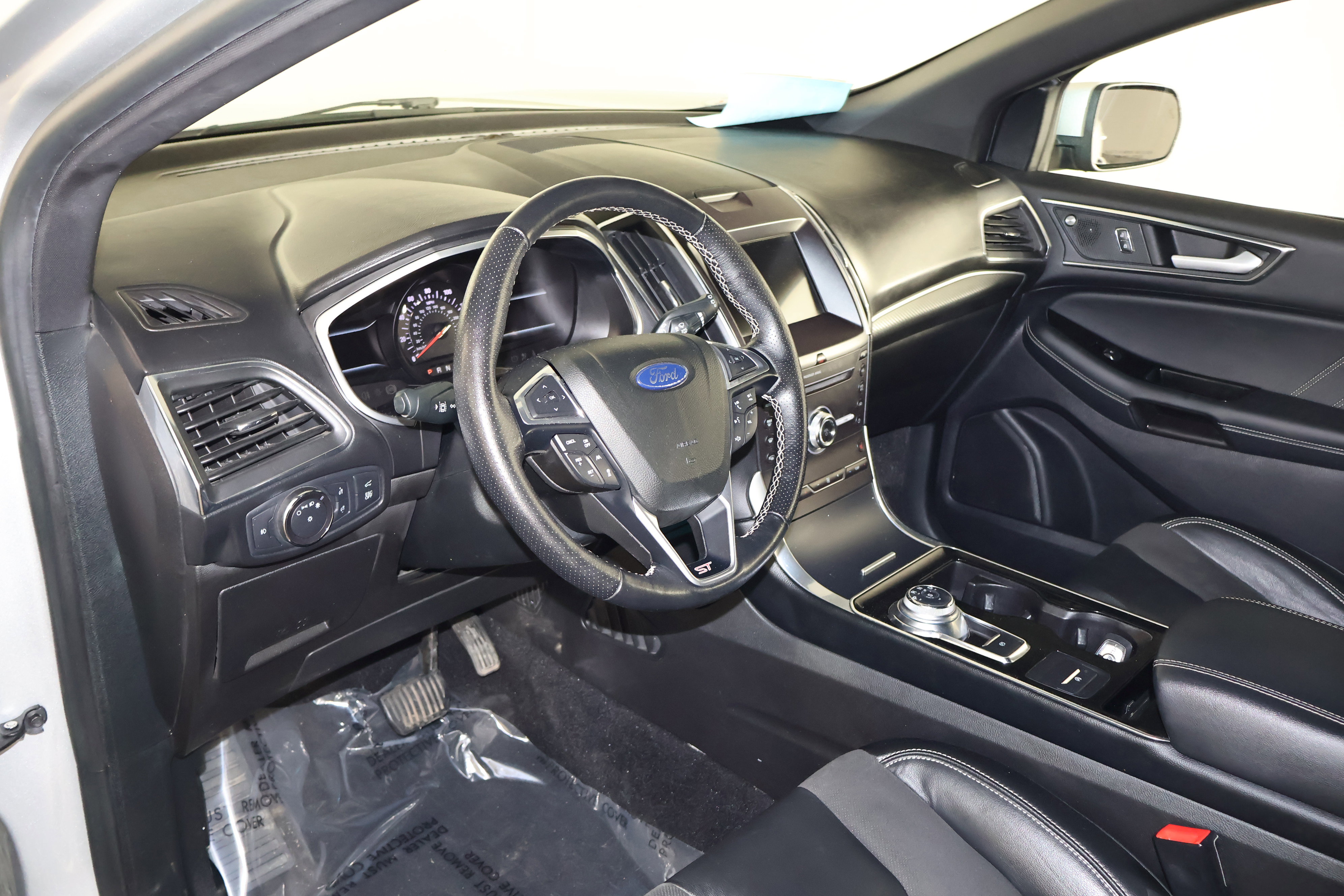 Used 2019 Ford Edge ST w/ Convenience Package image 38