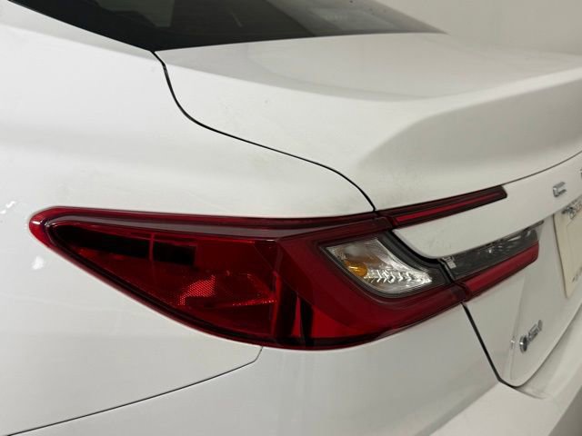 Used 2025 Toyota Camry LE FWD image 17