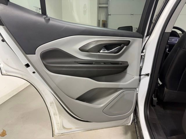 Used 2020 GMC Terrain SLT w/ Preferred Package image 24