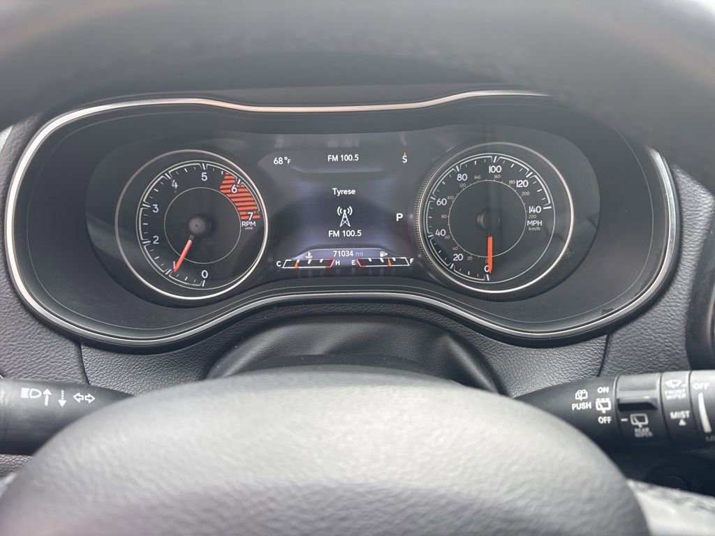 Used 2019 Jeep Cherokee Limited AWD/4WD image 11