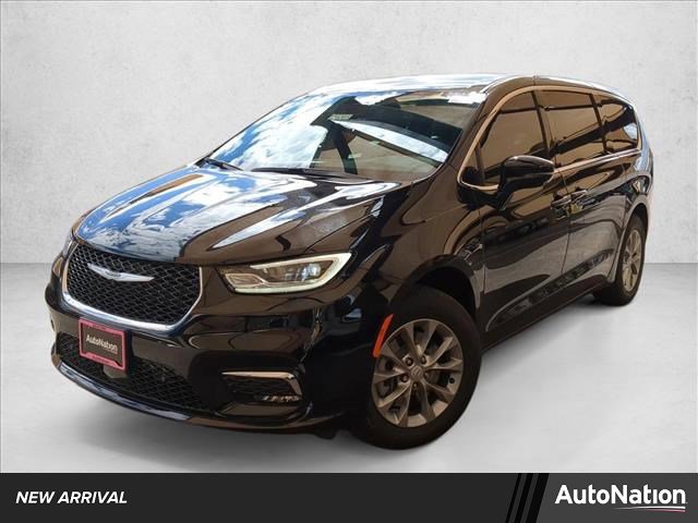 New 2026 Chrysler Pacifica Select