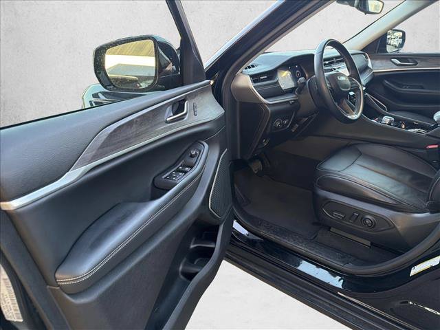 Used 2022 Jeep Grand Cherokee Limited RWD image 9