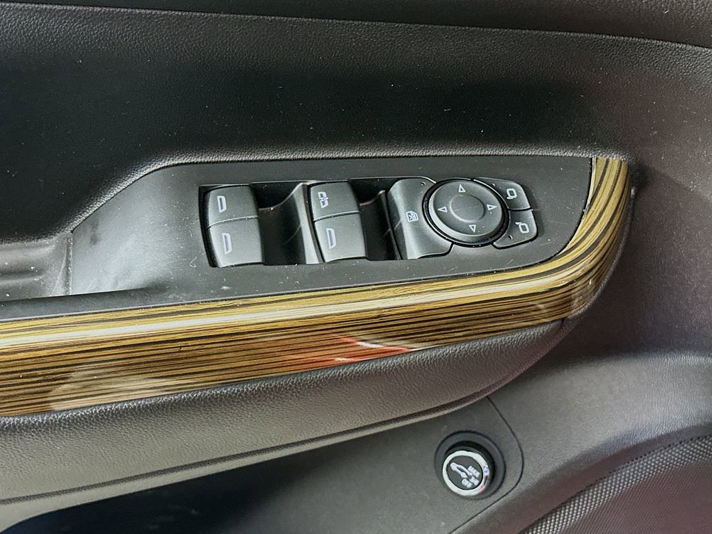 Used 2023 GMC Acadia SLE w/ Driver Convenience Package image 24