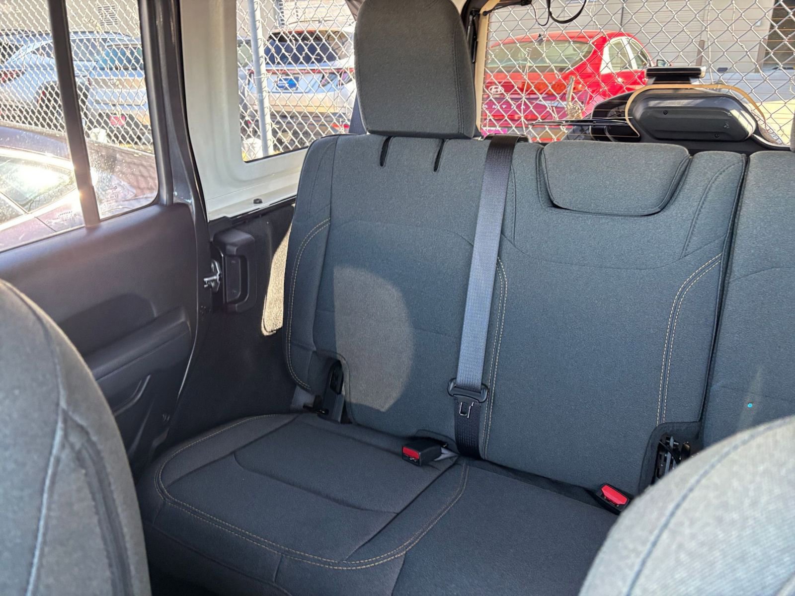 Used 2025 Jeep Wrangler Sport S image 38