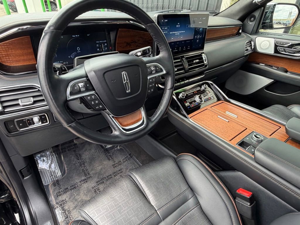 Used 2023 Lincoln Navigator Black Label image 12
