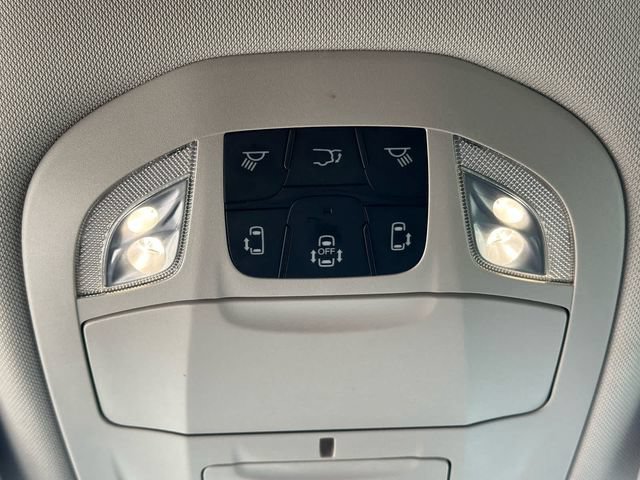 Used 2024 Chrysler Pacifica Touring-L FWD image 22
