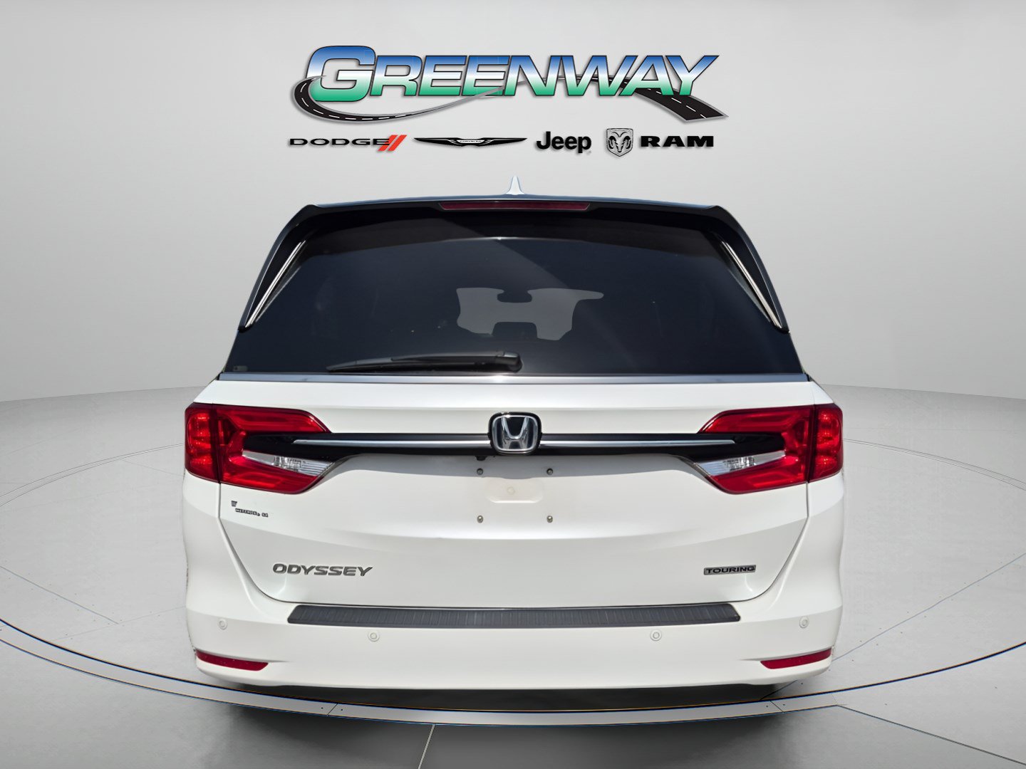 Used 2023 Honda Odyssey Touring image 2