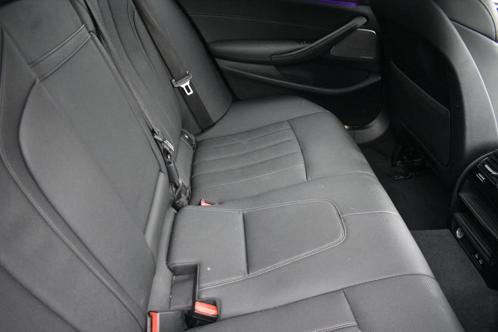 Used 2023 BMW 530e xDrive w/ Executive Package image 29