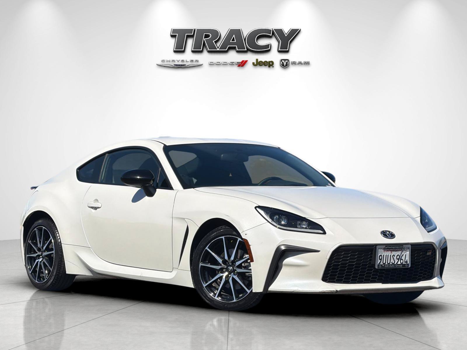 Used 2025 Toyota GR86 w/ ALL Weather Mat Package (TMS) RWD image 2