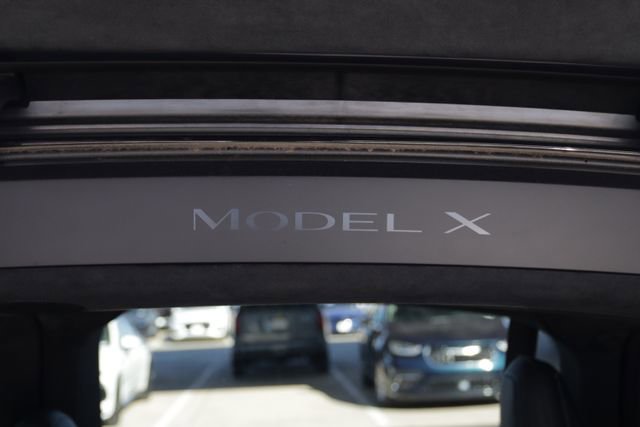 Used 2023 Tesla Model X Plaid image 33