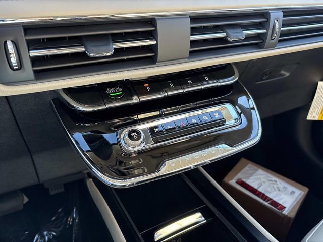 New 2026 Lincoln Corsair Premiere image 28