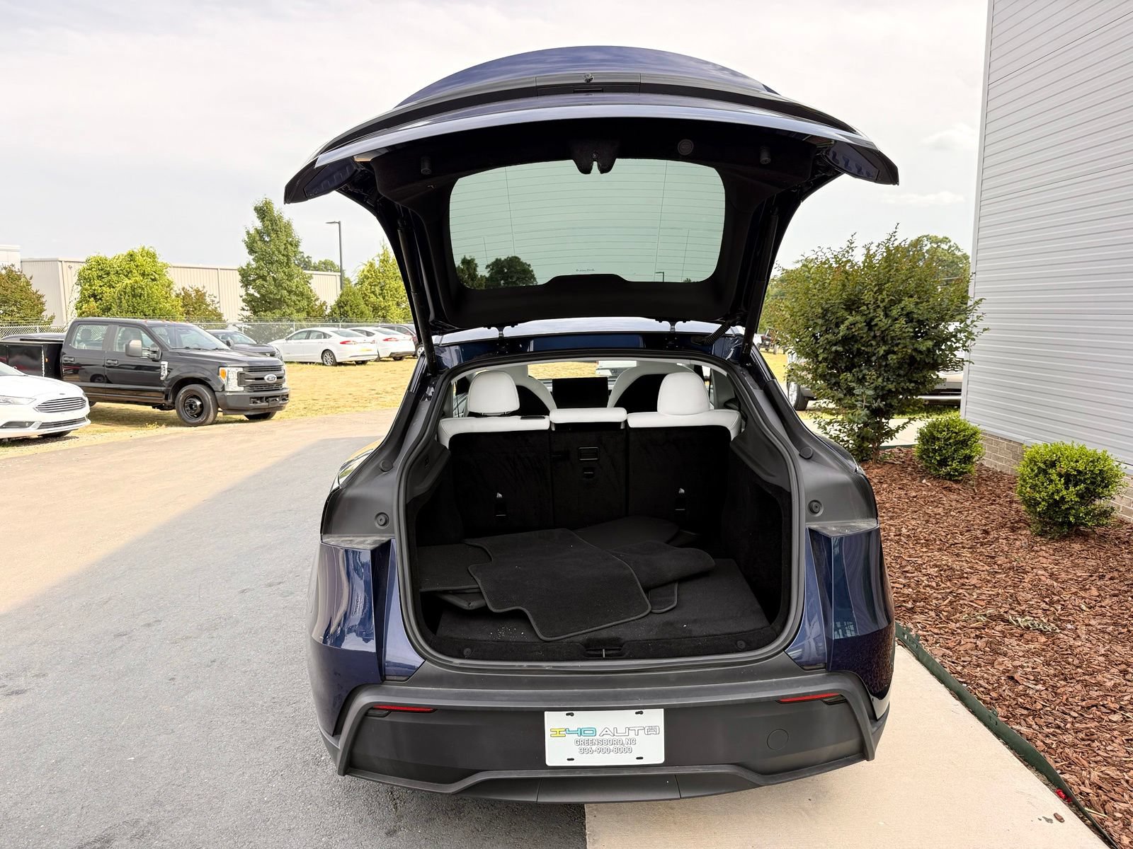 Used 2026 Tesla Model Y 2WD image 25