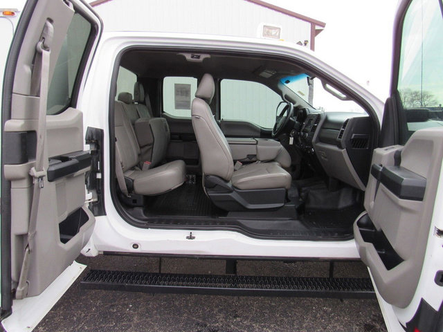 Used 2017 Ford F450 XL w/ Power Equipment Group image 16