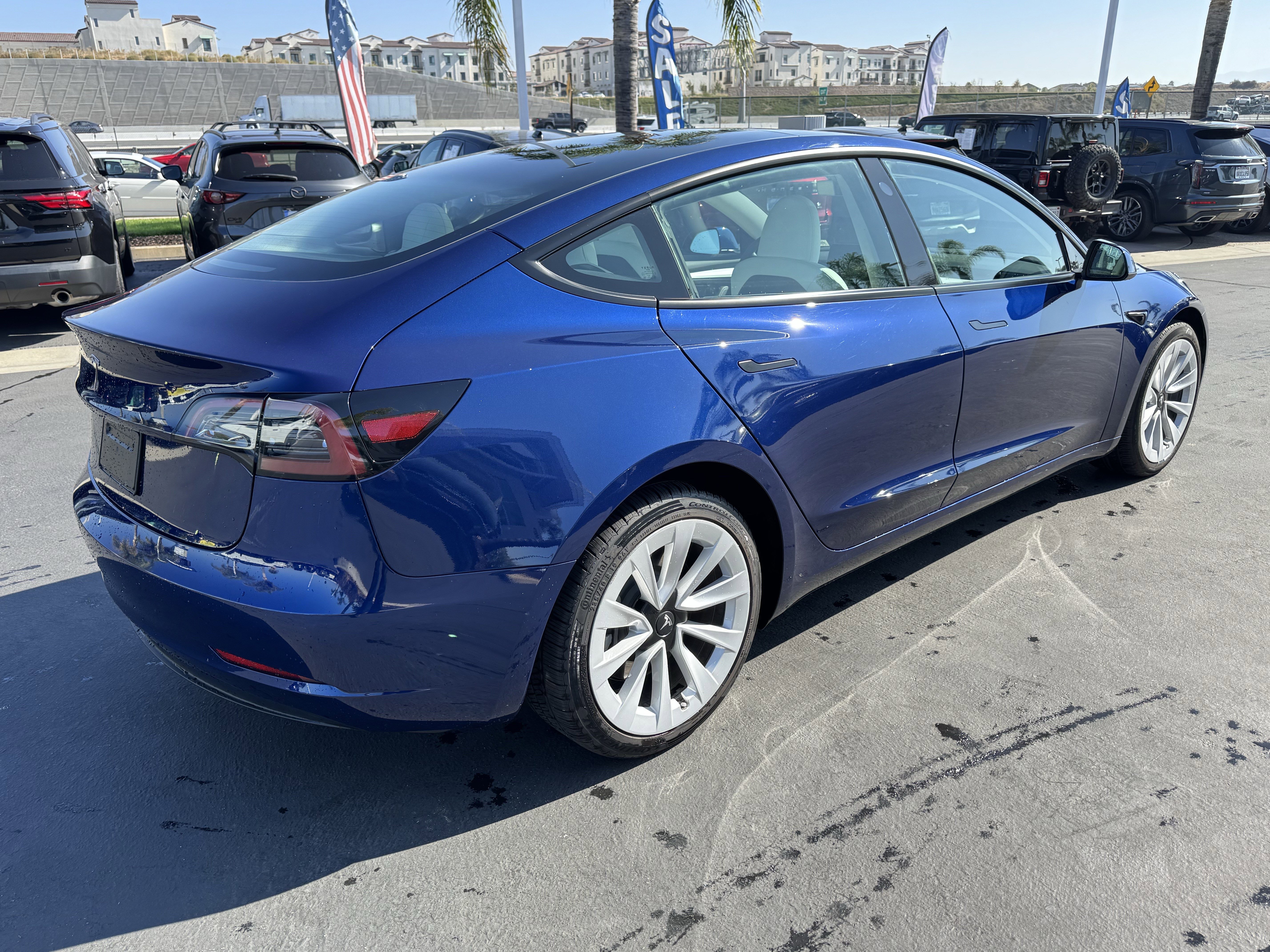 Used 2023 Tesla Model 3 Standard Range image 10