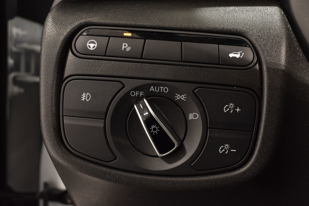 Certified 2025 INFINITI QX55 Luxe w/ Cargo Package image 16