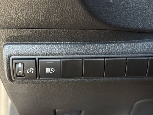 Used 2024 Toyota Corolla LE FWD image 22