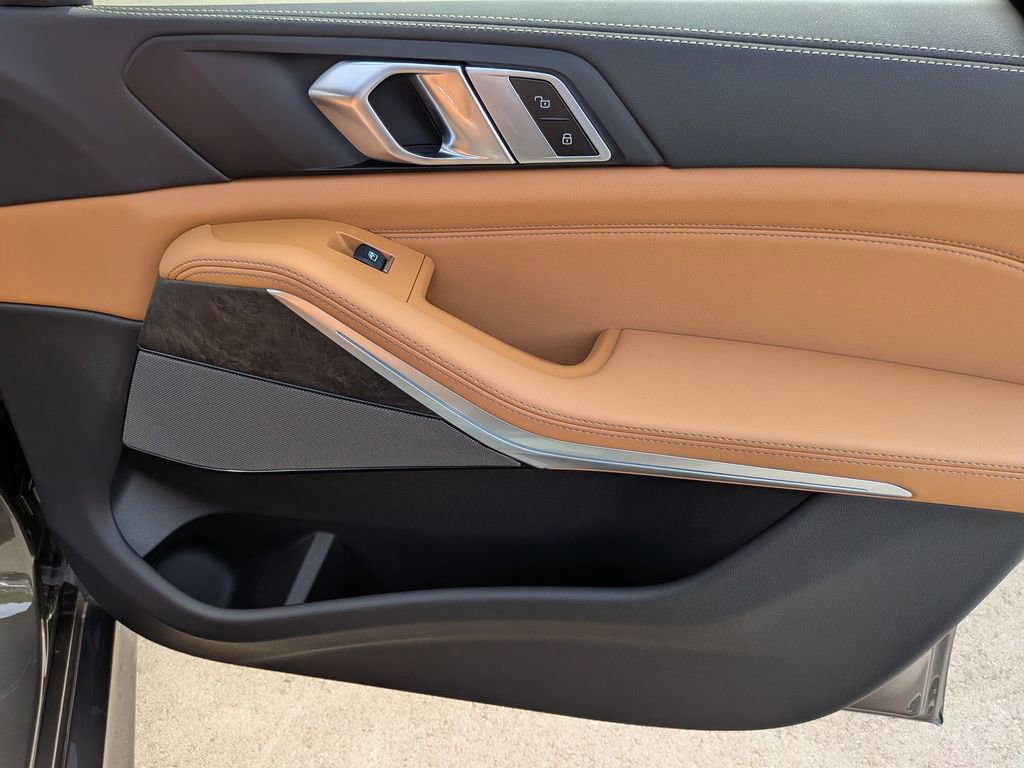 New 2026 BMW X5 xDrive50e image 34