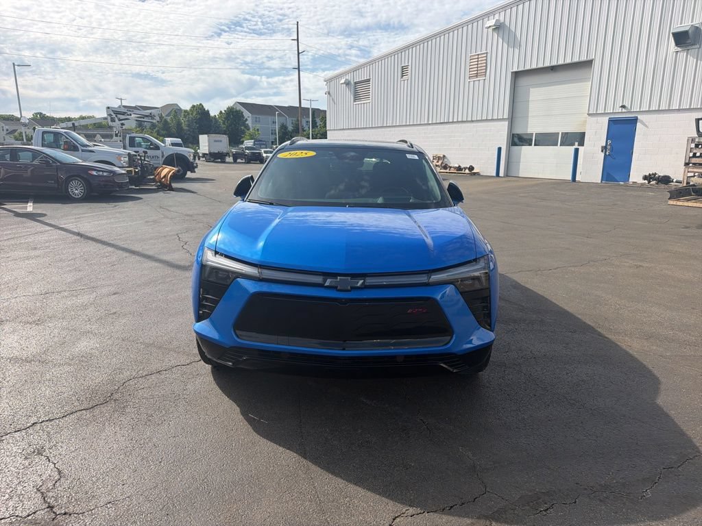 Used 2025 Chevrolet Blazer EV RS FWD image 2